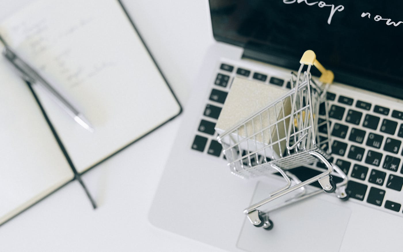 Online shopping scene